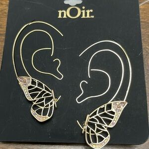 New, noir earrings